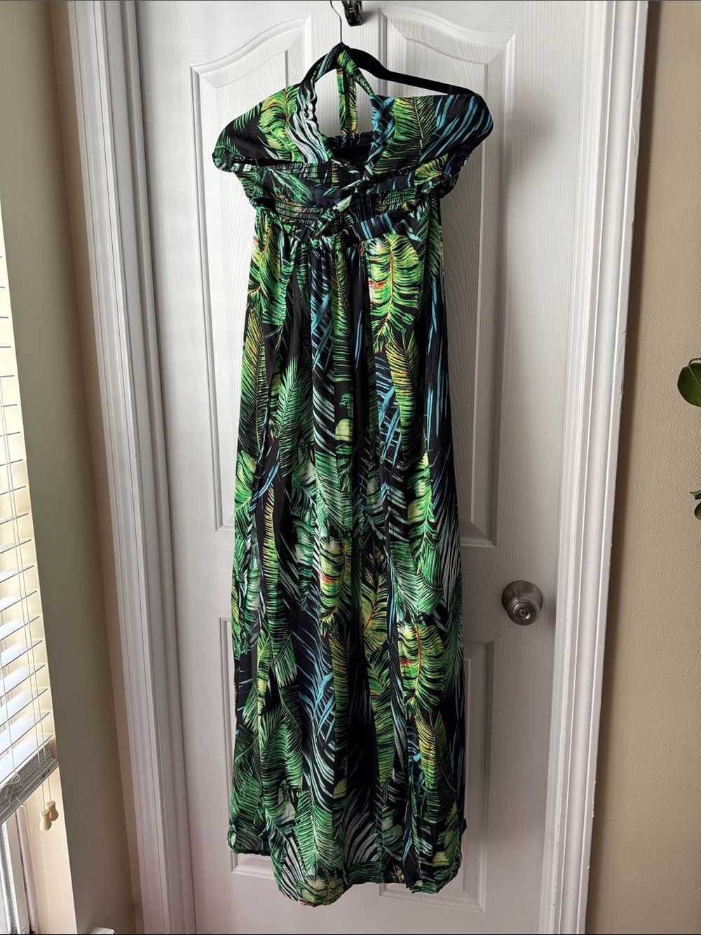SHEIN Black Tropical Leaf Strapless Maxi Coverup
